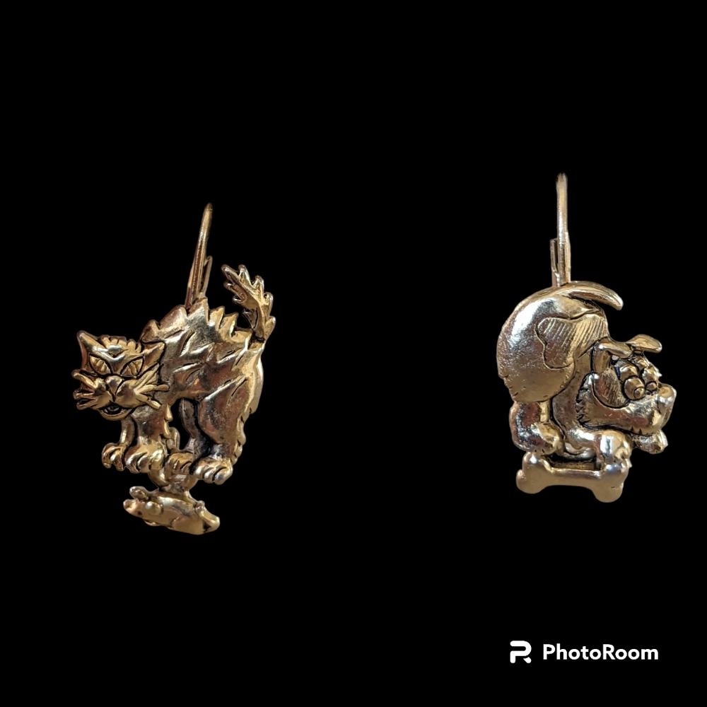 Adorable JJ cat and dog earrings